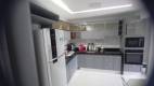 Cozinha estilo Provençal com vidro reflecta bronze